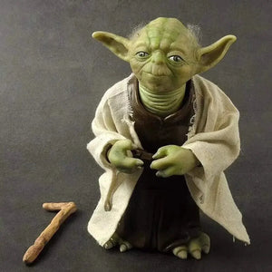 Star Wars Master Yoda Collectible Action Figure (18 cm)