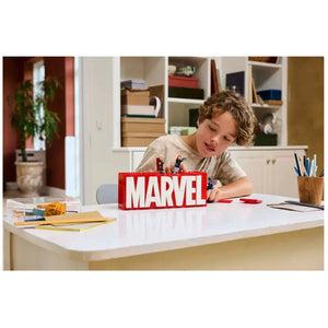 Marvel Logo & Minifigures By Lego - Bear Hugs