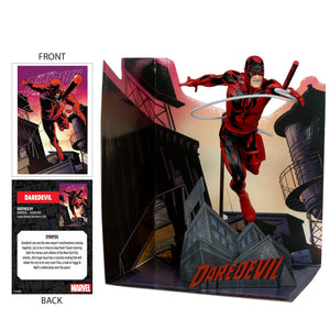 McFarlane Toys - Marvel Daredevil 1:10th Scale Collectible with Scene (Daredevil #600) - Bear Hugs