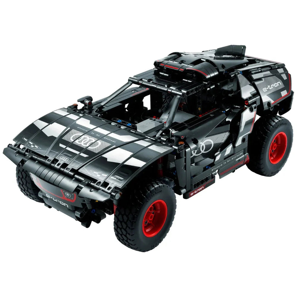 Audi RS Q e-tron by LEGO - Bear Hugs