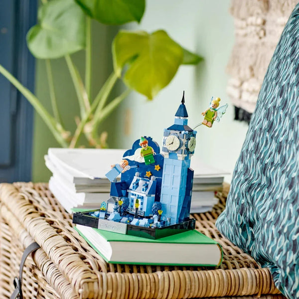 Peter Pan & Wendy's Flight over London by LEGO - Bear Hugs