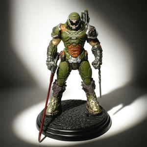 McFarlane Arkham Doom Figure (21 cm) - Bear Hugs