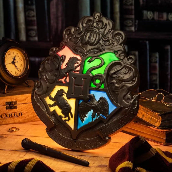 HP Hogwarts Wand Control Crest Lamp