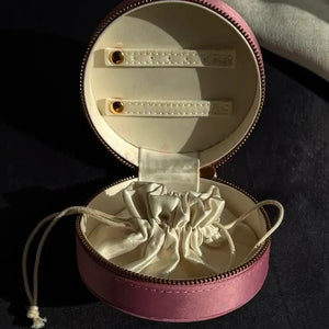 Luxury G Blush Elegance Round Jewellery Case