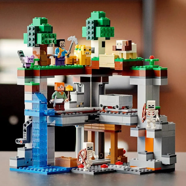 Bricks My World The First Adventure Building Blocks (557 Pcs)