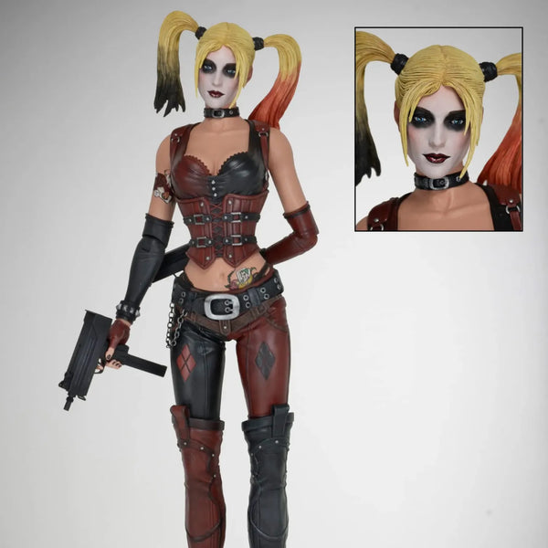 NECA Arkham City Harley Quinn Figure (18 cm)