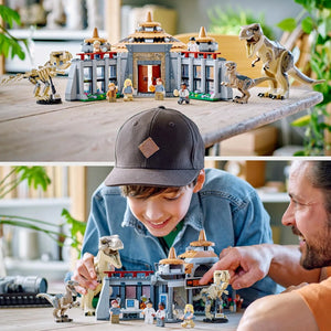 Visitor Center T. Rex and Raptor Attack Blocks (693 Pcs)