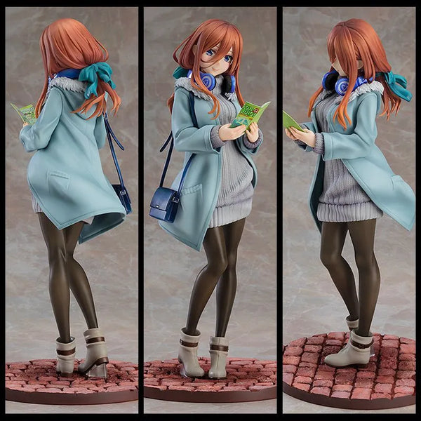 Quintessential Quintuplets Miku Nakano Figure (27 cm)