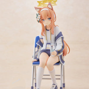 Mari Mewmorial Lobby Uniform Figure (18 cm)