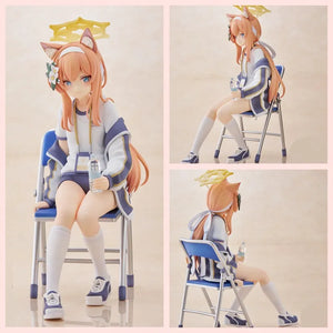 Mari Mewmorial Lobby Uniform Figure (18 cm)