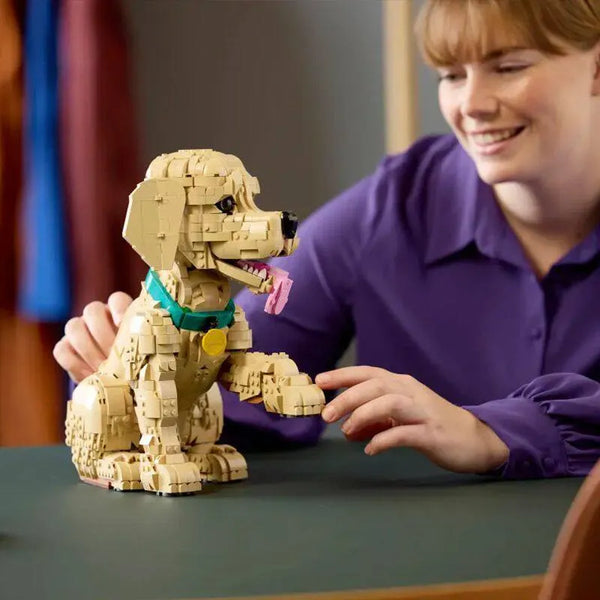 Icons Golden Retriever Puppy Building Set (2102 Pcs)