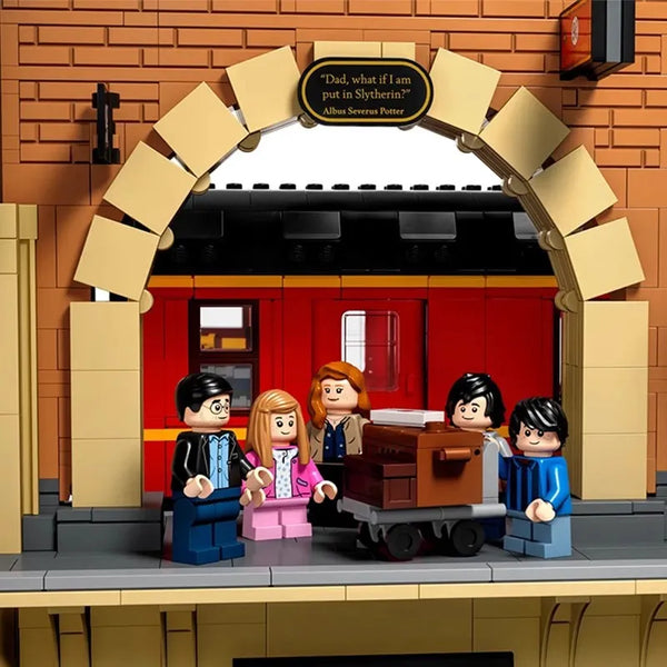 Harry Potter Hogwarts Express Building Set (5129 Pcs)