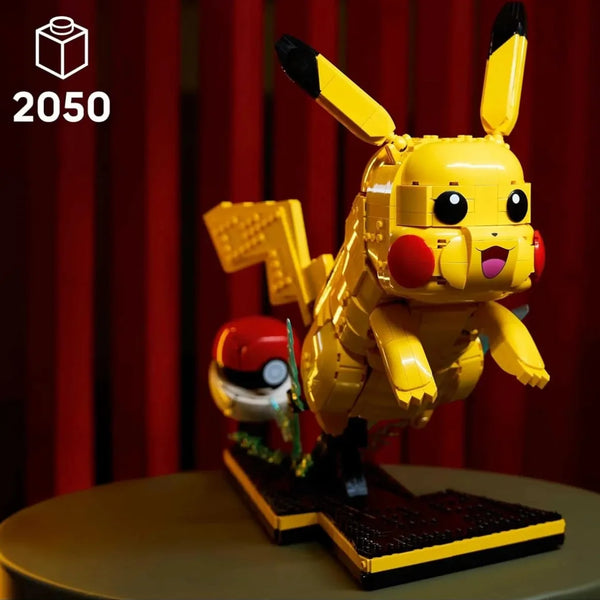 Pokémon Pikachu and Poké Ball Building Set (2050 Pcs)
