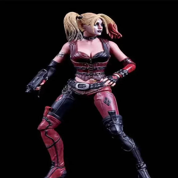 Harley Quinn Arkham City Goth Punk Figure (17 cm)