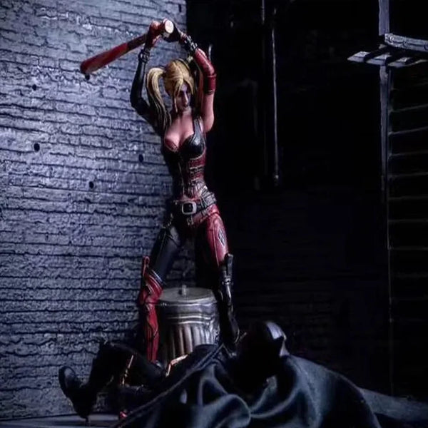 Harley Quinn Arkham City Goth Punk Figure (17 cm)