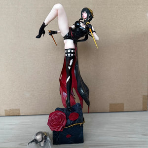 Yor Forger Lethal Elegance Statue (37 cm)