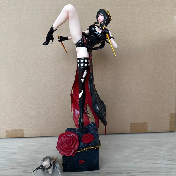 Yor Forger Lethal Elegance Statue (37 cm)