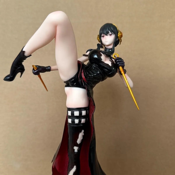 Yor Forger Lethal Elegance Statue (37 cm)