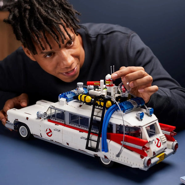 Icons 10274 Ghostbusters ECTO-1 Building Blocks (2352 Pcs)