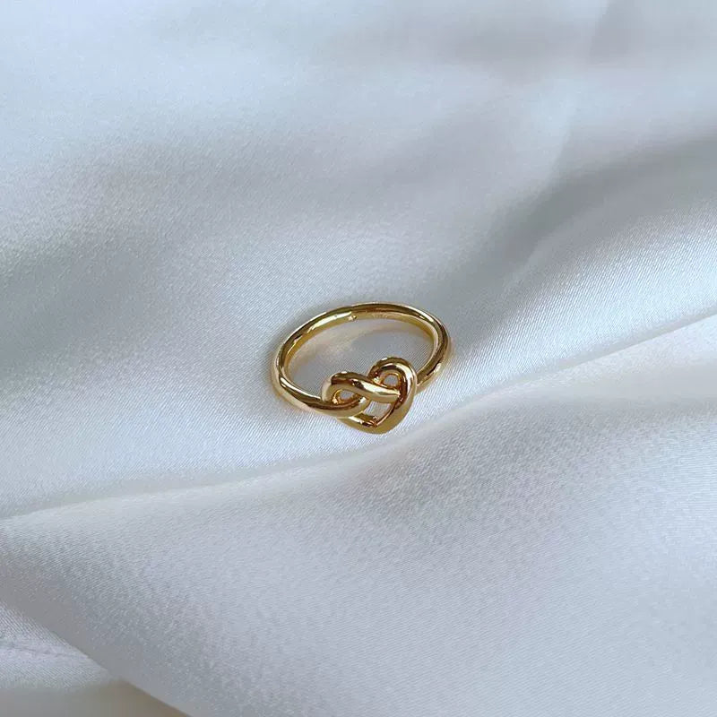 KS Sweetheart Knot Band Ring