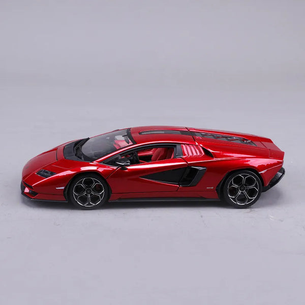 Bburago 1:24 Lamborghini Countach LPI 800-4 Car