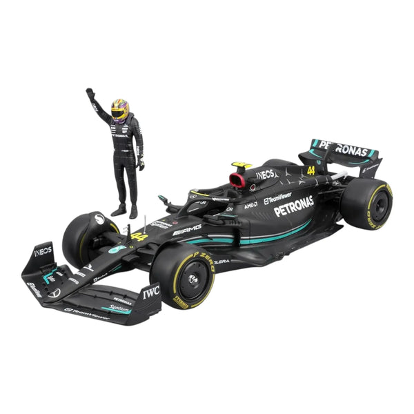 Bburago 1:24 Mercedes-AMG Petronas W14 No. 44 Model