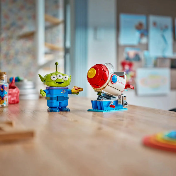 DZNY 43307 Alien with Pizza Rocket Ride Building Set (714 Pcs)