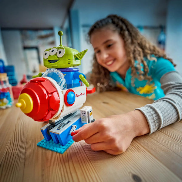 DZNY 43307 Alien with Pizza Rocket Ride Building Set (714 Pcs)