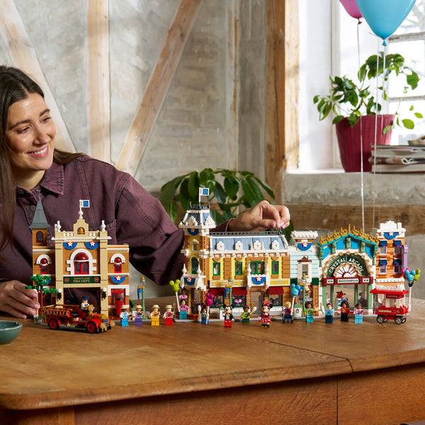 DZNY 43302 Main Street USA Modular Building Kit (3899 Pcs)