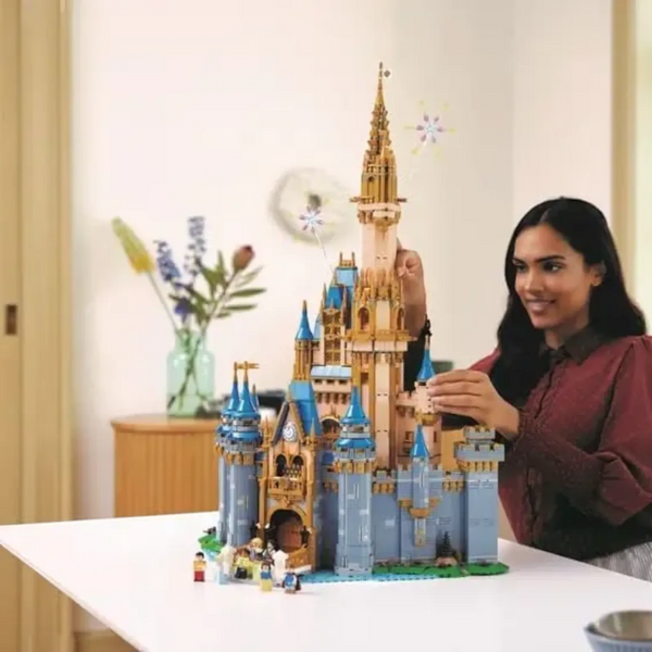 DZNY 43222 The Castle Grand Architecture Building Set (4837 Pcs)