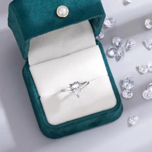 Sanrio Hello Kitty Sparkling Heart Crystal Ring