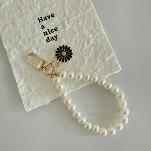 Pearl-Chateau Bracelet Keychain