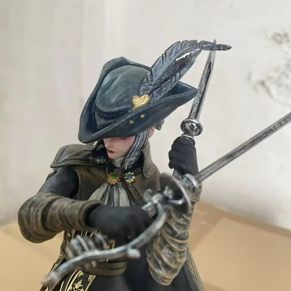 Bloodborne Maria Deluxe Figurine (29 cm)