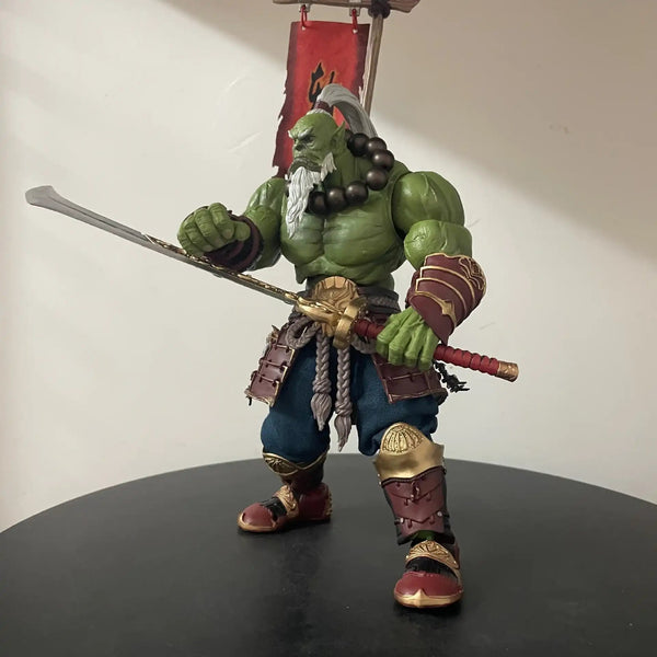 WoW Beast Master Tribal Guard Figurine (30 cm)