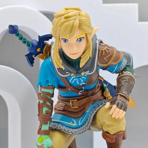 Hero of Hyrule Figurine (14 cm)