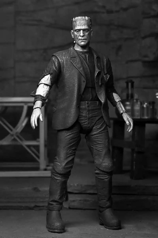 NEKA Frankenstein B&W Figurine (18 cm)