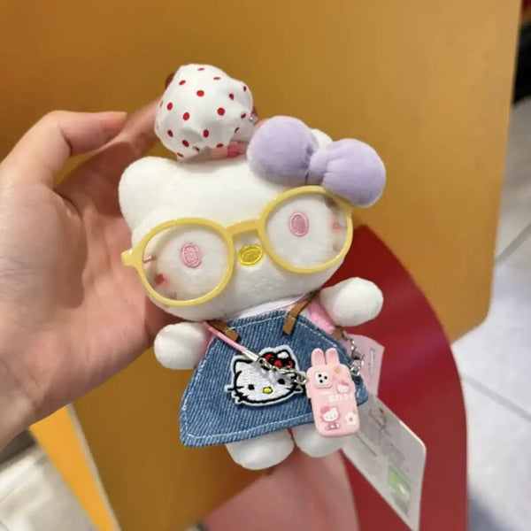 Hello KT Smarty Paws Keychain