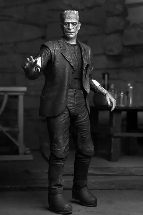 NEKA Frankenstein B&W Figurine (18 cm)