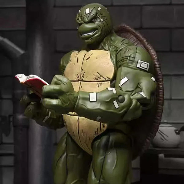 TMNT Battle Damaged Last Ronin Figurine (18 cm)