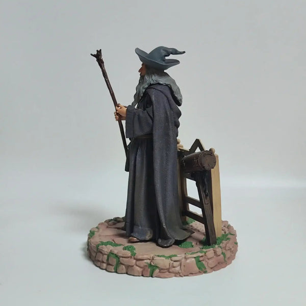 Sagacious Gandalf LOTR Figurine (21 cm)