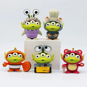 Green Alien Cosplay Crew Figurine Set