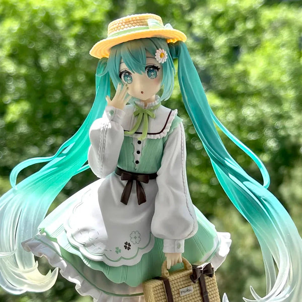 Hatsune Miku Fashion Country Figure (20 cm)