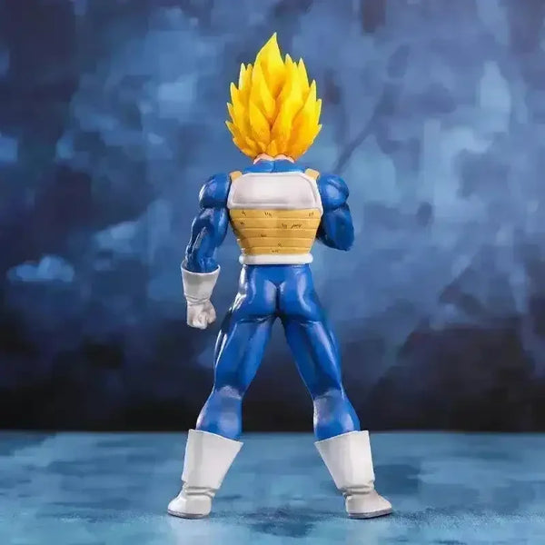 Bandai Dragon Ball Z Vegeta Figurine (29 cm) - Bear Hugs