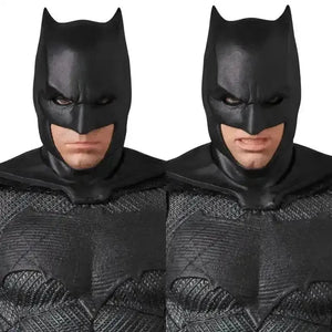 Batman SHF Action Figurine (16 cm) - Bear Hugs