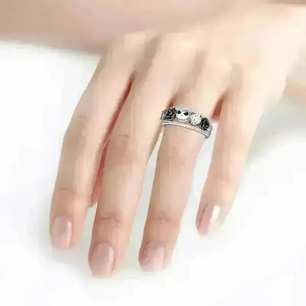 Black Rose Skull Jack Ring - Bear Hugs