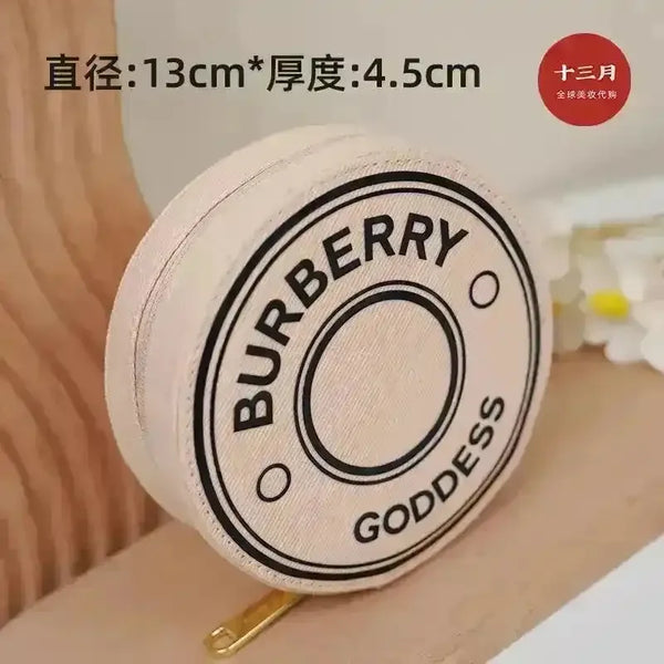 British Luxury Goddess Round Makeup Bag - Bear Hugs