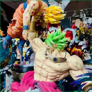 Broly vs Goku Action Figurine (28cm) - Bear Hugs