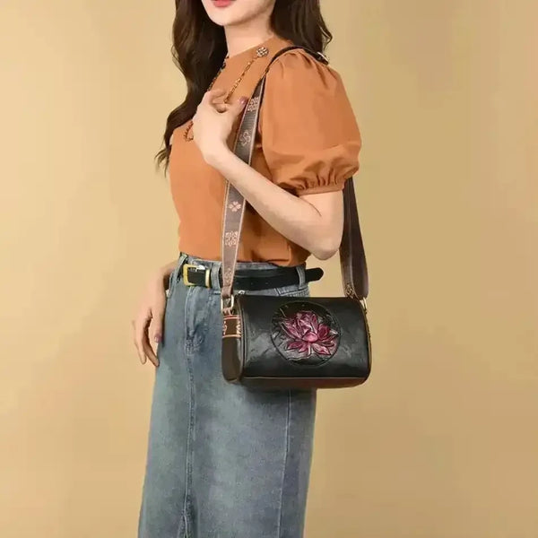 Casual Retro Soft Leather Handbag - Bear Hugs