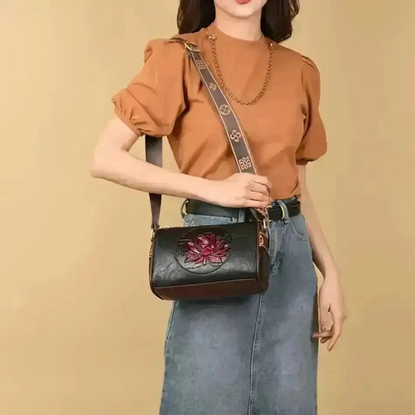 Casual Retro Soft Leather Handbag - Bear Hugs