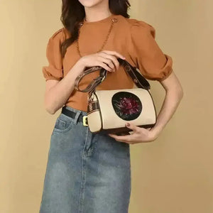 Casual Retro Soft Leather Handbag - Bear Hugs